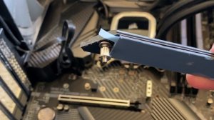 Installing Samsung 970 EVO Plus M.2 NVME SSD into MSI MPG Z490 Motherboard