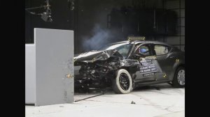 Dodge Avenger crash test small