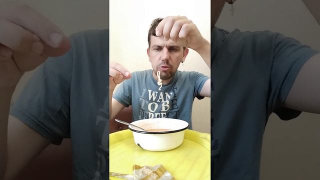 Обжор Тайская лапша Мама очень острая со вкусом кремовый том ям лайфхак #shorts