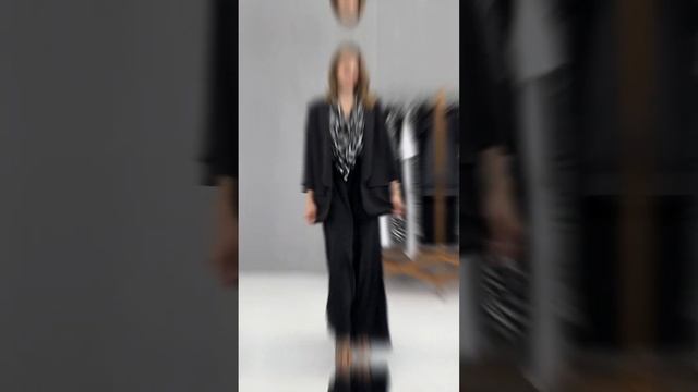 Любовь к черно-белому  #shortsvideo #женскаяодеждаоптом #fashion #clothing #style