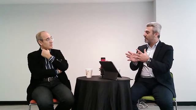 Veysi İşler'le Game Talks in the Circle смотреть онлайн