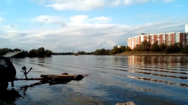 Болотоход "remix59"-  27 л.с.  Лодка "Вятка- шило", винт от Кулибин П-н.  Первая вода.