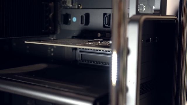 Mac Pro | מפלצת היוקרה של אפל