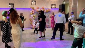 Гости РАЗОРВАЛИ ТАНЦПОЛ в ХЛАМИЩЕ