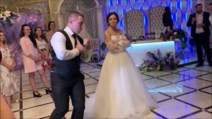 Супер лезгинка на свадьбе. Все в шоке! БОМБИЩЕ!!!