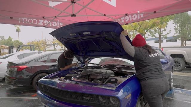 Vicrez Carbon Fiber Redeye Hood w/ Vent Scoop vz102500 | Dodge Challenger 2008-2023 | Installation смотреть онлайн