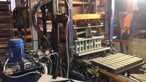 Автоматический вибропресс ''Урал-М7'' / Вибропресс работает без оператора!