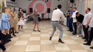 Танцевальный батл на свадьбе. Ржачные ТАНЦЫ ЯГОДИЦ