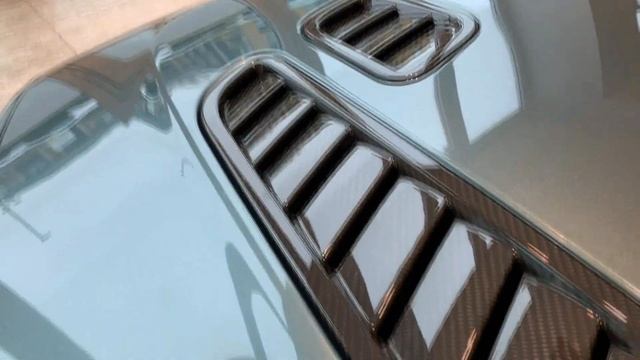 Aston Martin V12 Vantage S Roadster Finished In Alloro Green смотреть онлайн