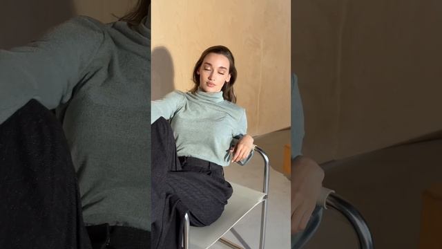 Ваша любовь -   базовая водолазка  #shortsvideo #женскаяодежда