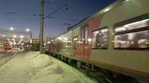 Электропоезд ЭС2Г-001 «Ласточка» с поездом №850Е отправляется со ст Екатеринбург-Пассажирский