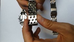 How to spot a fake Breitling bracelet and avoid losing your money.