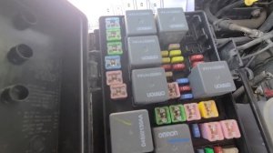 Dodge Nitro - STARTER FUSE & RELAY LOCATION (2007 - 2012)
