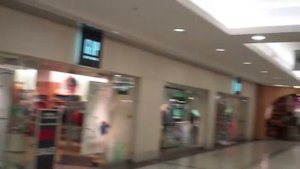 Oakridge Centre Mall Inside-Walk through Mall-Look at Apple Store