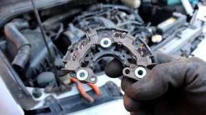 Hyundai Matrix 1.5CRDI D3EA. Ремонт генератора без снятия