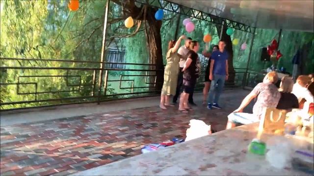 Нереально крутой конкурс на свадьбе! Ржака до слёз! Смотреть до конца!