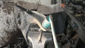 Замена нижнего рычага ВАЗ 2106