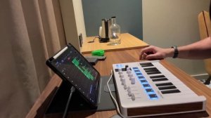Looping with Arturia Minilab 3 + Logic Pro for iPad + Korg Gadget