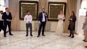 Танцевальный батл на свадьбе разорвал тамаду. Ржачные танцы на свадьбе