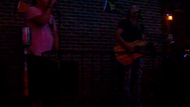 Tracy Allen and Sean Johnson aka Barefoot Saints singing "Hallelajuh" смотреть онлайн