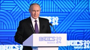 Путин: Россия не перестраивает мир, новые центры силы возникают сами