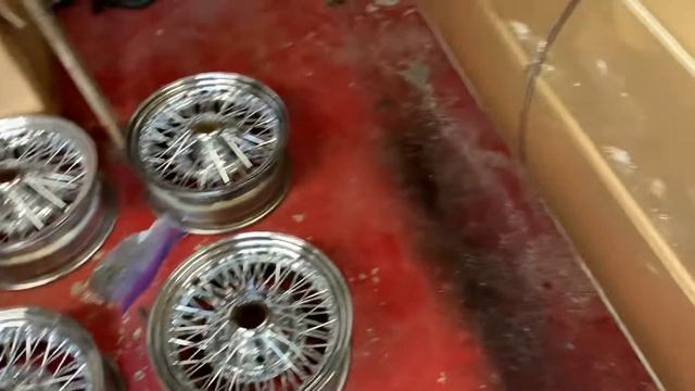 1987 Cadillac Brougham Restoration Video 19- How to polish Cadillac Tru-Spoke Wire Wheels. смотреть онлайн