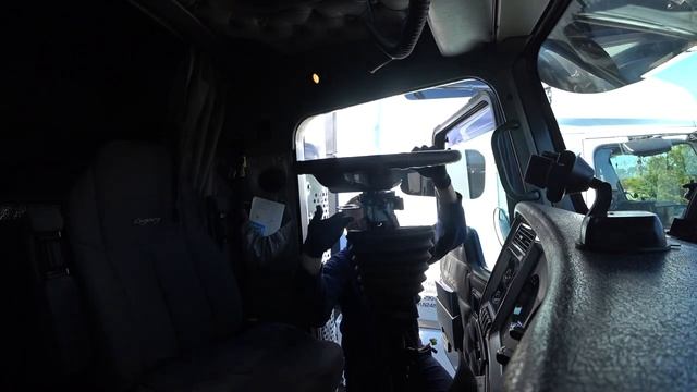 Замена Рулевой Колонки На Kenworth W900L смотреть онлайн