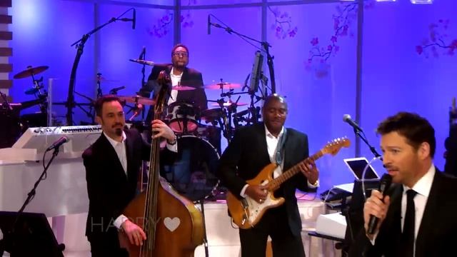 Harry Connick Jr Serenades His Wife Jill смотреть онлайн