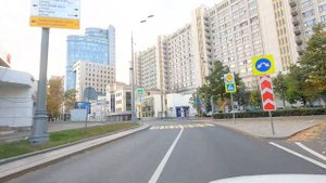 Едем из Тверского района в Нагорный. На машине по Московским улицам.