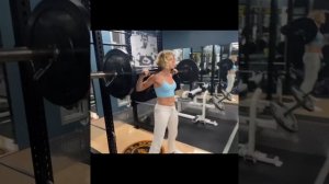 Elena Kampouris... entrenamiento.