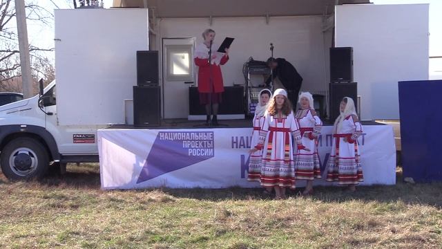 Большесурметский СК Абдулинский ГО Дефиле с платками. Танцевальный коллектив "Серебряный возраст" смотреть онлайн