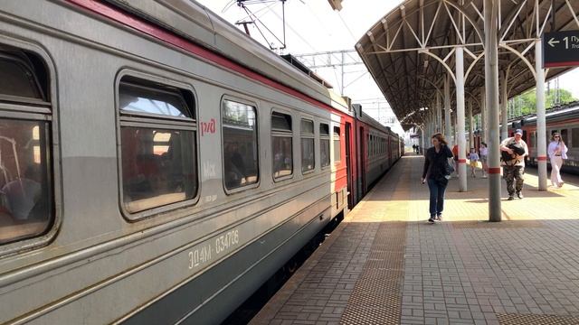 ЭД4МК-1002, ЭД4М-0347 и ЭД4М-0345 На станции Салтыковская смотреть онлайн