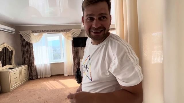 КРЫМ Мы на море ! В шоке   от новой стрижки Алисы / отдых в отеле КАМЕЛОТ Малореченское Крым
