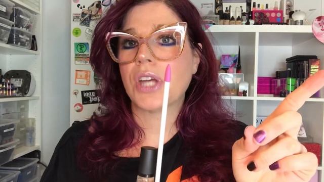 KIT HACKS ProLongWear Concealer смотреть онлайн