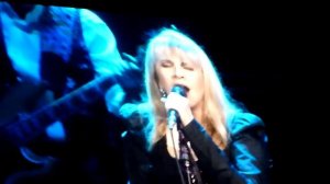 Fleetwood Mac - Sisters of the Moon (Cologne, 04.06.2015)