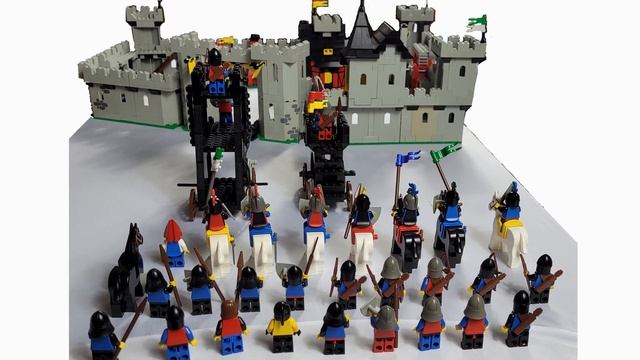 We combined all the castle sets built on plates from the 1980s! смотреть онлайн