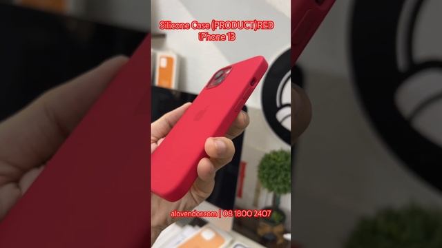 Apple Silicone Case iPhone 13 (PRODUCT)RED