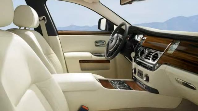2010 Rolls-Royce Ghost смотреть онлайн