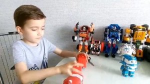 АЛЬФ - робот-поезд.