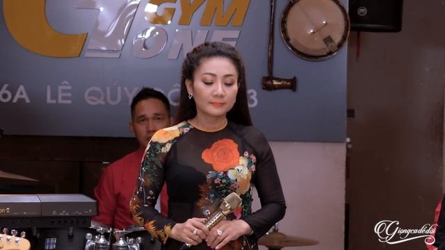 Vạn Lối Sầu - Thúy Hà | Đường bây giờ đường vắng không anh... смотреть онлайн