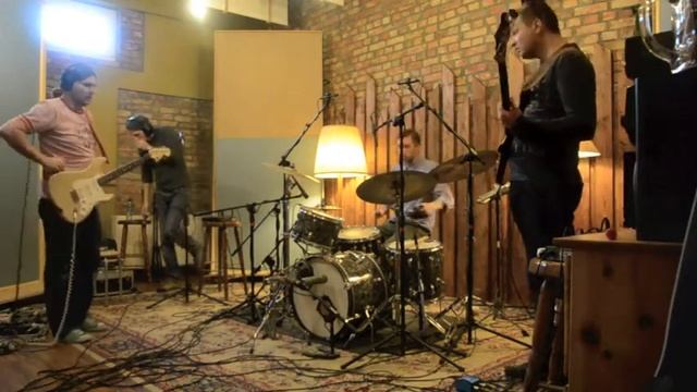 Two Timer @ Perlazza Studio 2/3 смотреть онлайн