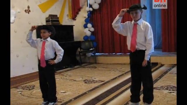 Музыканты принесли подарки в приют смотреть онлайн