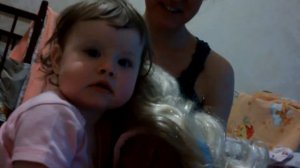 Малышка Даша (1 год 4 мес.) и интерактивная кукла Наташа (или моя первая кукла. тест)