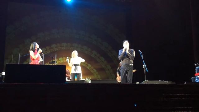 Группа "Пелагея" и участники телепроекта " Голос 2".Новосибирск 2014.video by Alina Eliseeva смотреть онлайн