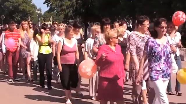 Новомичуринску-45. Торжественное шествие.