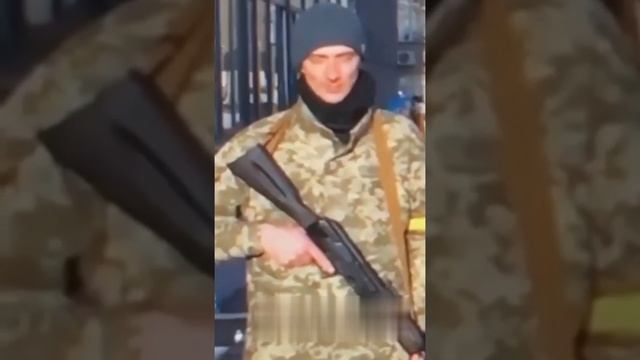 Видеофакт: Порошенко и его боевые киборги героически обороняют Киев))))