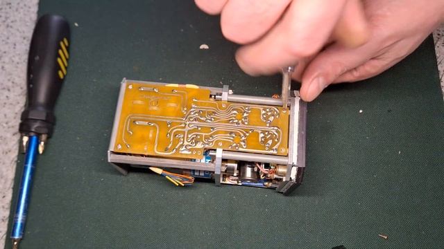 Lynx helicopter drift indicator instrument teardown - what's inside? 1970's electronics. смотреть онлайн