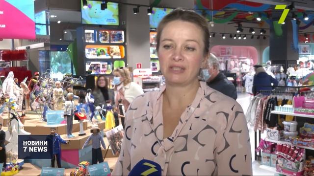 Виставка: відомі українці в образі ляльок Барбі смотреть онлайн