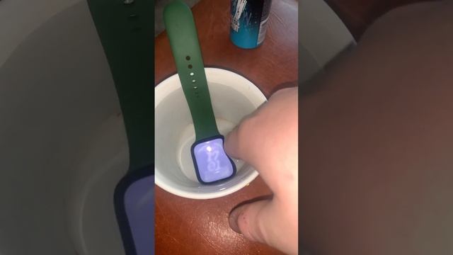 Apple Watch Series 7 в воде. После этого перестала работать авто яркость