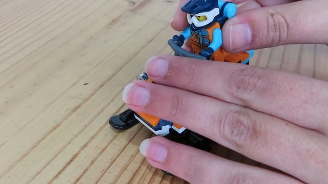 Artic Explorer Snowmobile || LEGO City 60376 смотреть онлайн